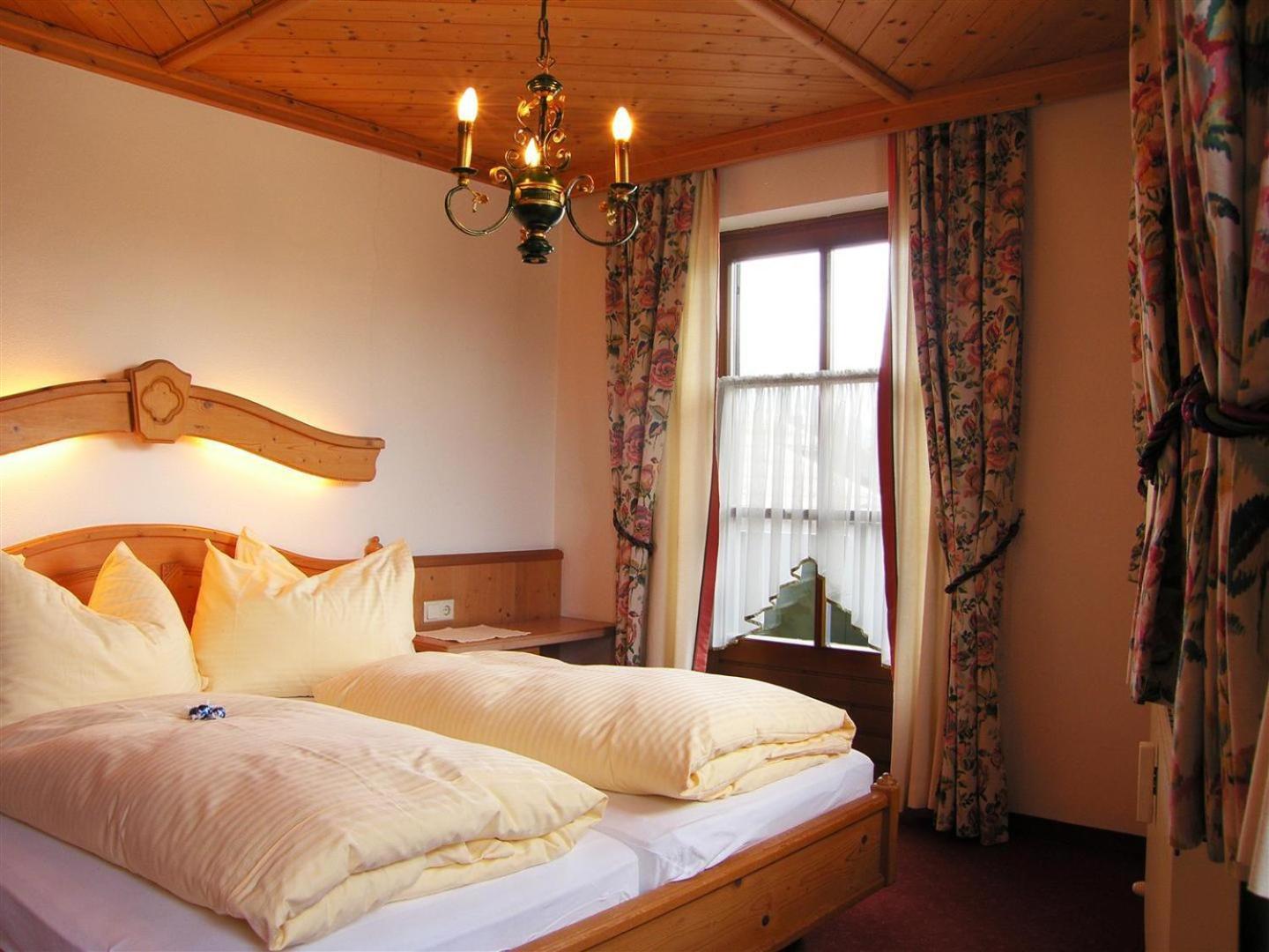 Haus Am Platz - Weitgasser Altenmarkt im Pongau Ngoại thất bức ảnh