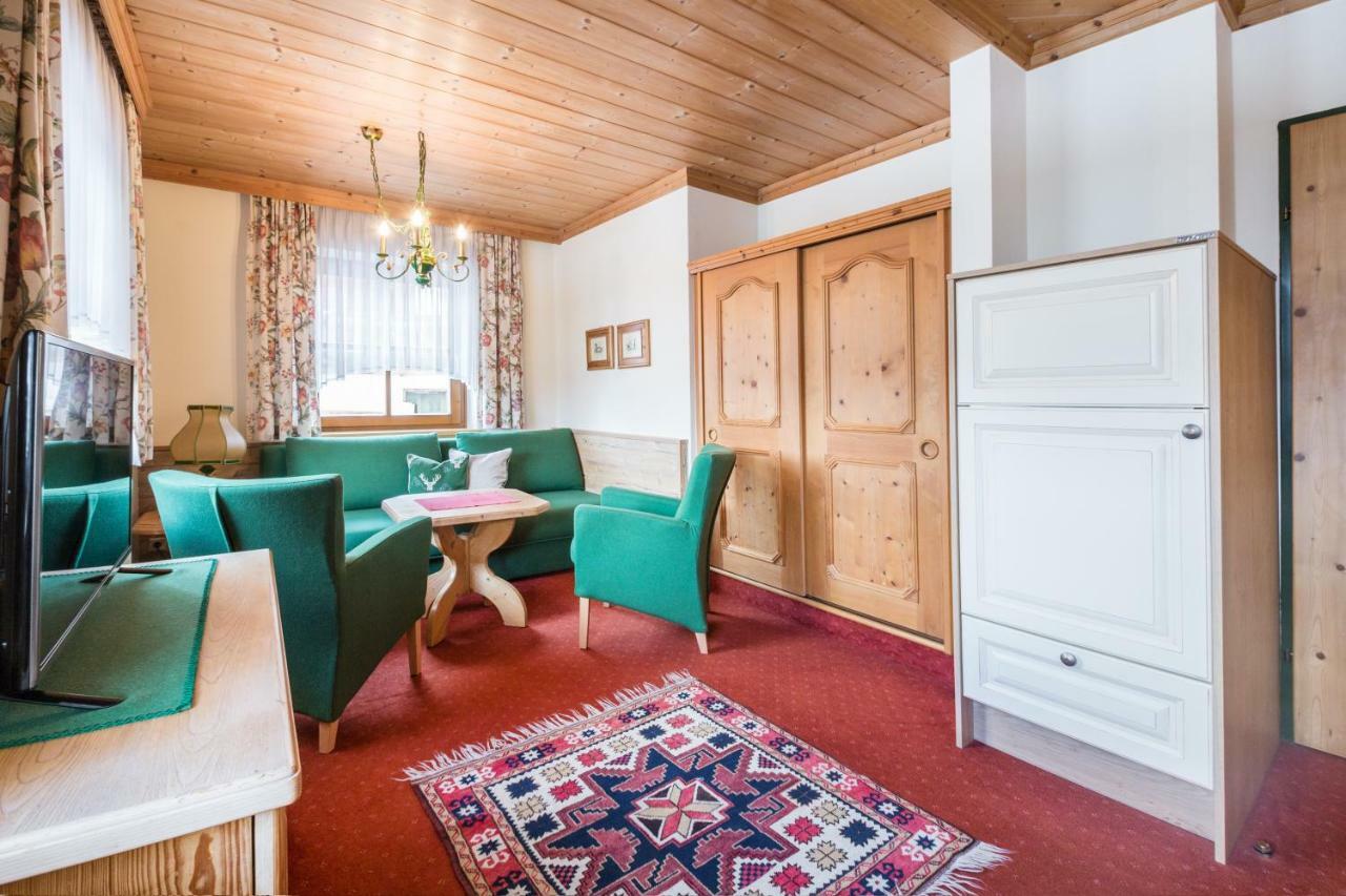 Haus Am Platz - Weitgasser Altenmarkt im Pongau Ngoại thất bức ảnh